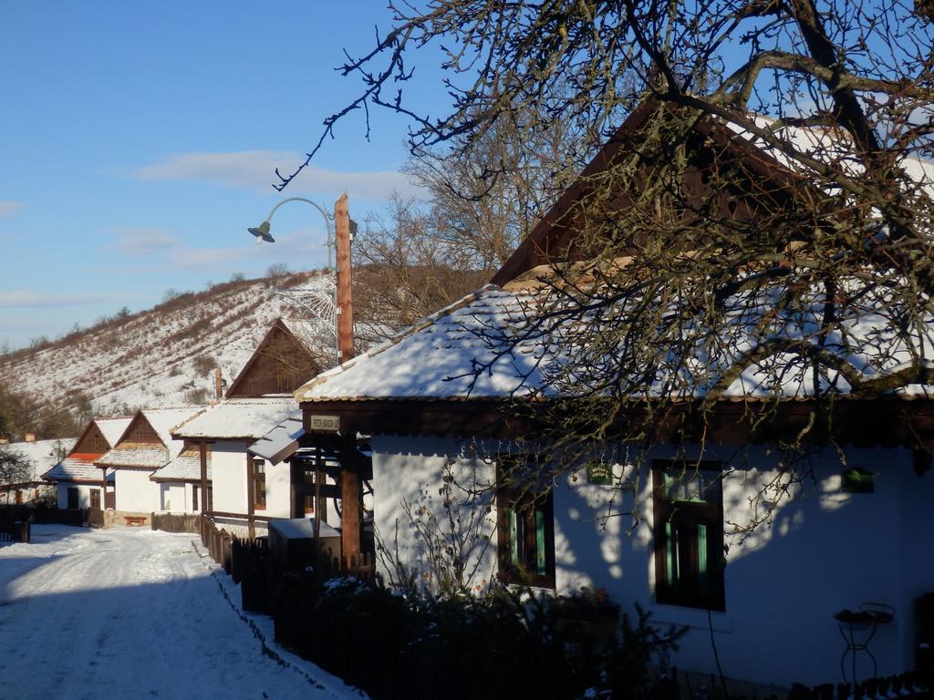 Nefelejcs Vendégház Hollókő Apartamento Exterior foto